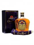 A bottle of Crown Royal De Luxe Canadian Whisky / Bot.1990s Canadian Whisky