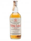 A bottle of Dewar's White Label / Bot.1980s Blended Scotch Whisky