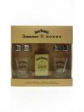 A bottle of Jack Daniels Tennessee Honey Deluxe Gift Set