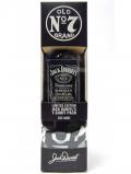 A bottle of Jack Daniels Old No 7 T Shirt Gift Set