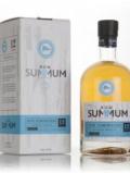 A bottle of Ron Summum Reserva Especial 12