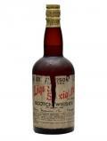A bottle of Alex Ferguson Blended Whisky / Bot.1930s Blended Scotch Whisky