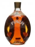 A bottle of Pinch / Haig& Haig / Bot.1970s Blended Scotch Whisky
